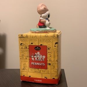 Hallmark Peanuts Figurine